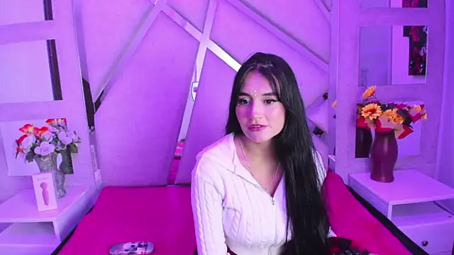 Snapshot of Miaa_Storm_ chatting on 10/07/25, 07:55 Miaa Storm online show from 10/07/25, 07:55