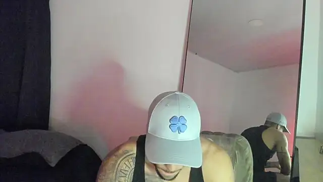 Snapshot of ThiagoLugo chatting on 10/10/25, 05:06 ThiagoLugo online show from 10/10/25, 05:06