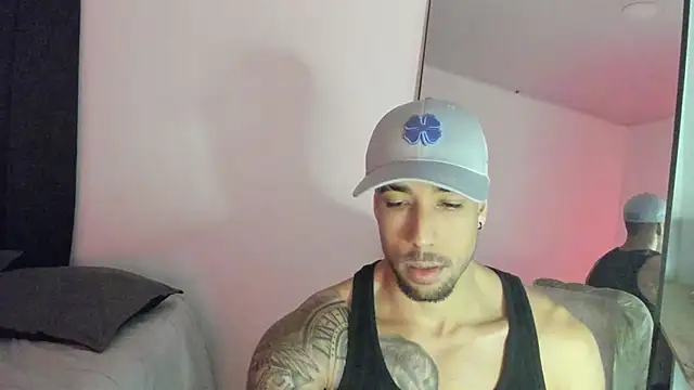 Snapshot of ThiagoLugo chatting on 10/23/25, 05:29 ThiagoLugo online show from 10/23/25, 05:29