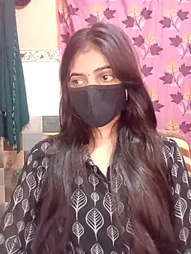 Snapshot of Queen_Pooja7 chatting on 10/03/25, 04:15 Queen Pooja7 online show from 10/03/25, 04:15