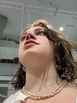 lucy-joy online show from 09/09/25, 11:32