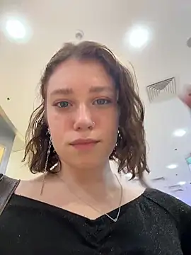 lucy-joy online show from 10/10/25, 09:30