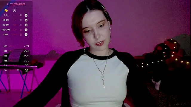 Snapshot of Ruby_Flame chatting on 10/14/25, 05:36 Ruby Flame online show from 10/14/25, 05:36