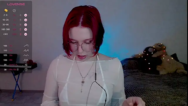 Snapshot of Ruby_Flame chatting on 10/27/25, 03:49 Ruby Flame online show from 10/27/25, 03:49