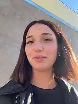 DollyTall online show from 10/08/25, 09:18