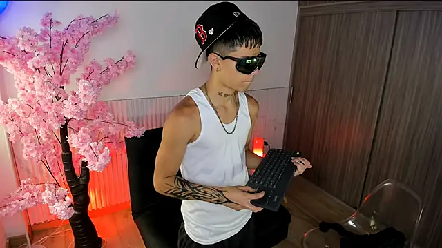 Snapshot of jake_beach chatting on 09/11/25, 04:18 jake beach online show from 09/11/25, 04:18