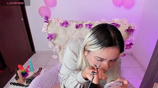 Snapshot of Nataliahenao69 chatting on 11/04/25, 03:11 Nataliahenao69 online show from 11/04/25, 03:11