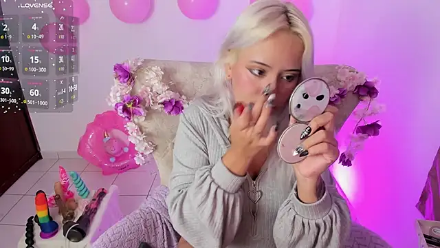 Snapshot of Nataliahenao69 chatting on 11/25/25, 01:38 Nataliahenao69 online show from 11/25/25, 01:38