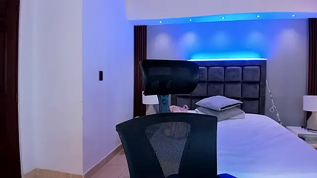 AidaJones online show from 10/09/25, 12:03