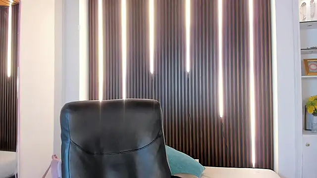 AidaJones online show from 10/29/25, 01:24