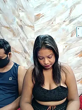 Snapshot of hornyzinia123 chatting on 10/23/25, 05:23 hornyzinia123 online show from 10/23/25, 05:23