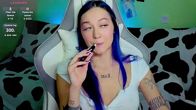 Im suka online show from 10/13/25, 02:44