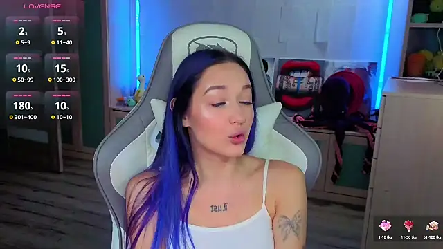 Im suka online show from 10/21/25, 03:40