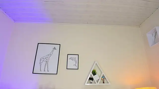 LusyKitty online show from 11/04/25, 03:44