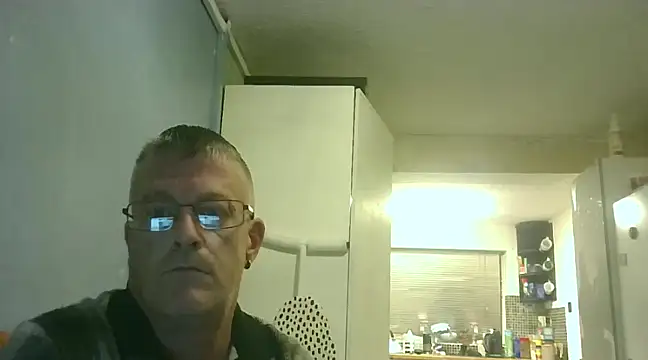 Snapshot of hefin18 chatting on 03/20/25, 10:07 hefin18 online show from 03/20/25, 10:07