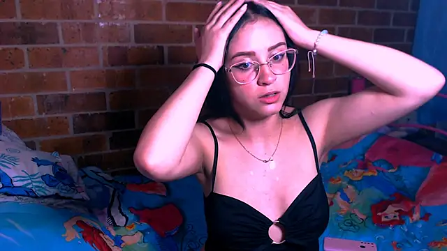 danaiisabella online show from 10/24/25, 05:37