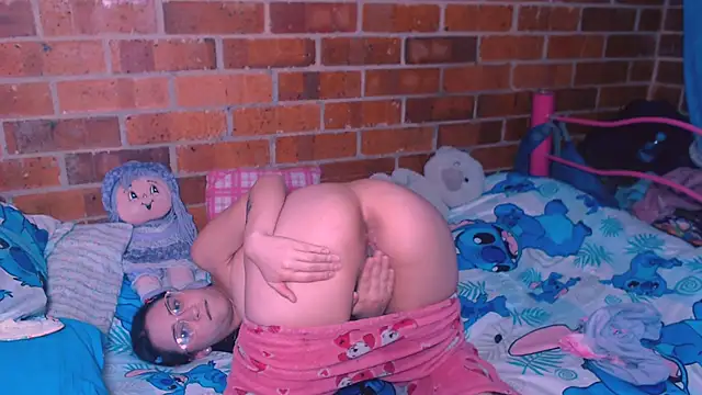 danaiisabella online show from 10/30/25, 04:36