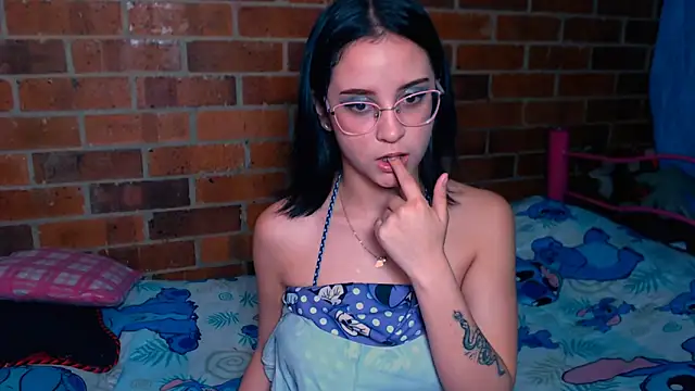 danaiisabella online show from 11/10/25, 02:32