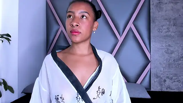 Euphoria 07 online show from 11/12/25, 03:51