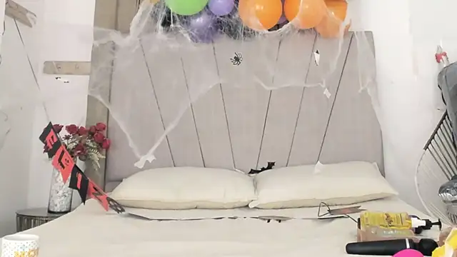 Lady miss    online show from 10/14/25, 01:34