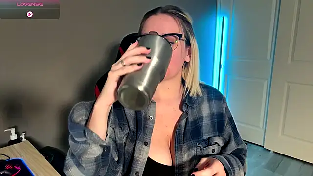 Charlies world online show from 10/25/25, 05:19