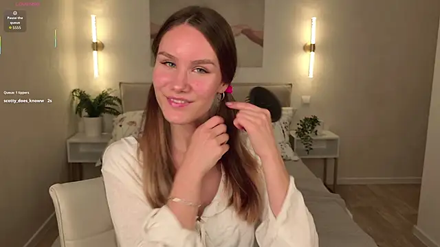  Clare Florence  online show from 10/11/25, 01:42