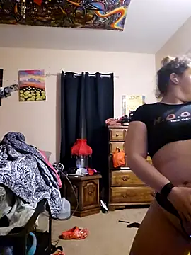 nuttiebuddy1 online show from 11/05/25, 12:21