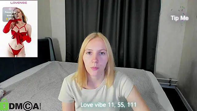 Snapshot of Anna_Chelsea chatting on 09/18/25, 11:40 Anna Chelsea online show from 09/18/25, 11:40