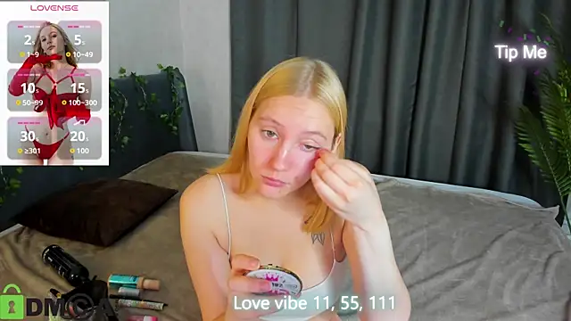 Anna Chelsea online show from 10/24/25, 01:03