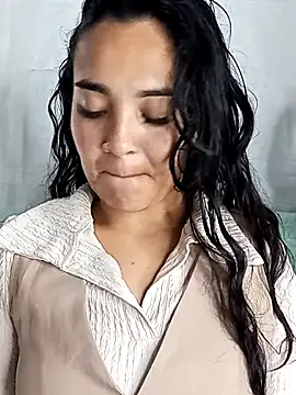 meli  brown online show from 10/24/25, 03:14