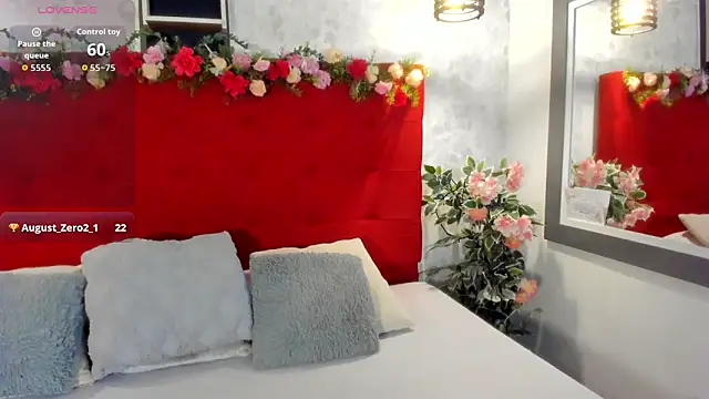 SarahEscobarr online show from 10/27/25, 04:49