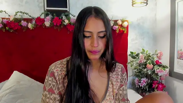 SarahEscobarr online show from 11/24/25, 05:40