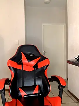 Snapshot of jayjayja19 chatting on 11/17/25, 04:29 jayjayja19 online show from 11/17/25, 04:29