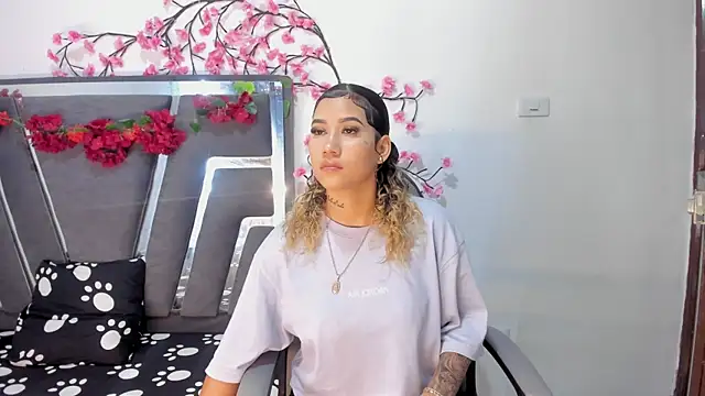 Snapshot of ManelykGonzalez chatting on 09/18/25, 07:38 ManelykGonzalez online show from 09/18/25, 07:38