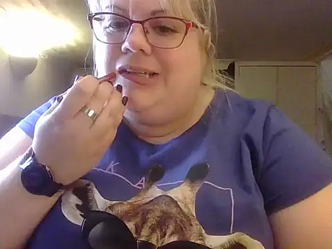 Kinkyhousewife83 online show from 10/18/25, 02:18