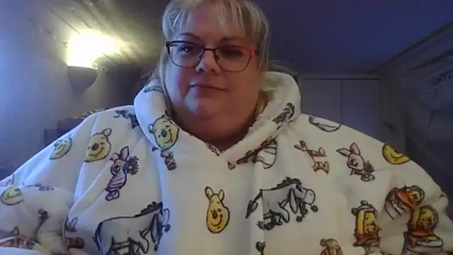 Kinkyhousewife83 online show from 11/20/25, 12:05