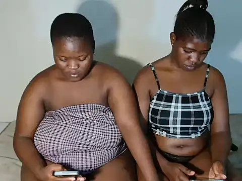 Darkcandyyx online show from 10/07/25, 07:00