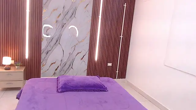 Snapshot of aixa_show chatting on 10/22/25, 12:49 aixa show online show from 10/22/25, 12:49