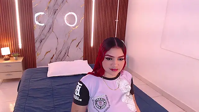 Snapshot of aixa_show chatting on 10/28/25, 12:52 aixa show online show from 10/28/25, 12:52