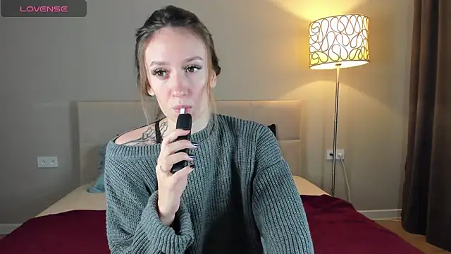 Snapshot of cutienaughtygirl chatting on 10/04/25, 11:19 cutienaughtygirl online show from 10/04/25, 11:19