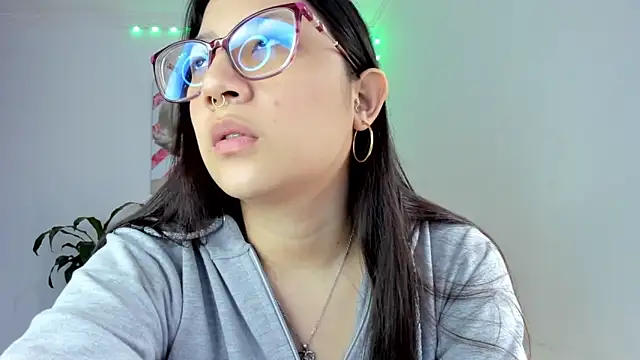 Snapshot of rouse_red chatting on 09/18/25, 07:38 rouse red online show from 09/18/25, 07:38