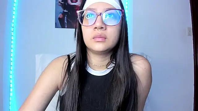 Snapshot of rouse_red chatting on 10/04/25, 01:31 rouse red online show from 10/04/25, 01:31