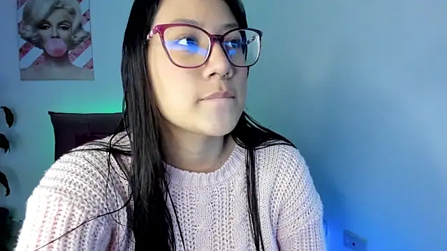 Snapshot of rouse_red chatting on 10/13/25, 07:25 rouse red online show from 10/13/25, 07:25