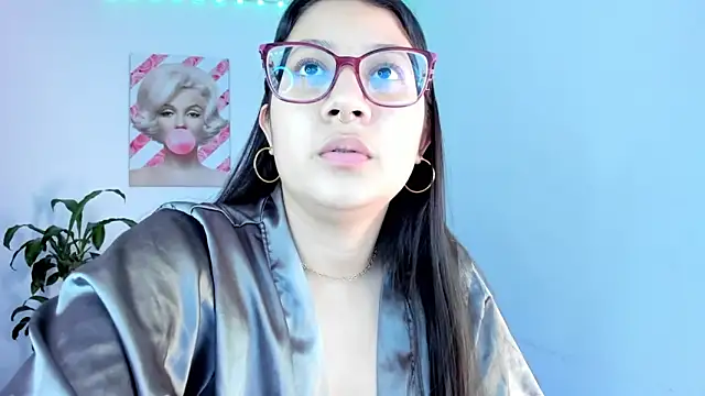 Snapshot of rouse_red chatting on 10/22/25, 07:35 rouse red online show from 10/22/25, 07:35