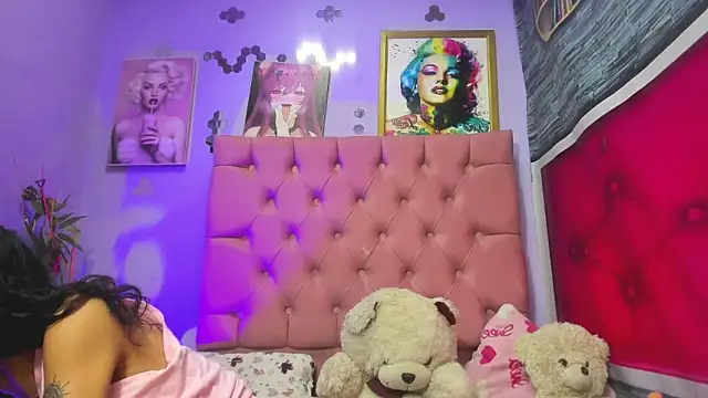 Kylie Moan online show from 11/04/25, 04:22