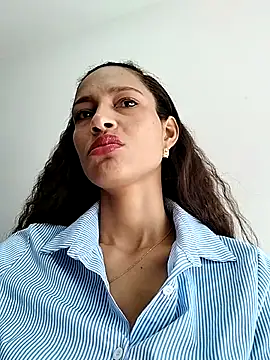Snapshot of SofiaDelicia chatting on 09/22/25, 03:03 SofiaDelicia online show from 09/22/25, 03:03