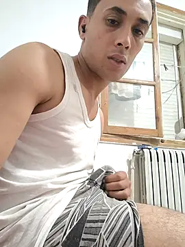 Snapshot of Naymik911 chatting on 11/01/25, 11:18 Naymik911 online show from 11/01/25, 11:18