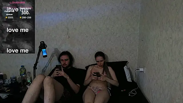 Snapshot of cjhouse96 chatting on 09/14/25, 12:15 cjhouse96 online show from 09/14/25, 12:15