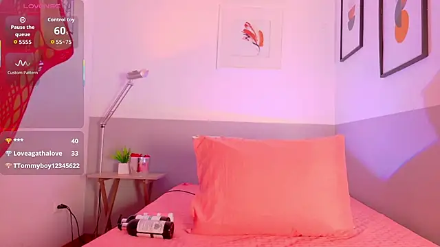 cutepetitee online show from 10/08/25, 07:55