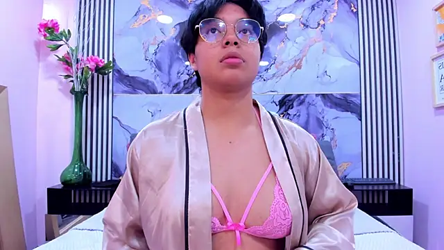 Snapshot of Emmaa_Lex chatting on 09/18/25, 02:35 Emmaa Lex online show from 09/18/25, 02:35
